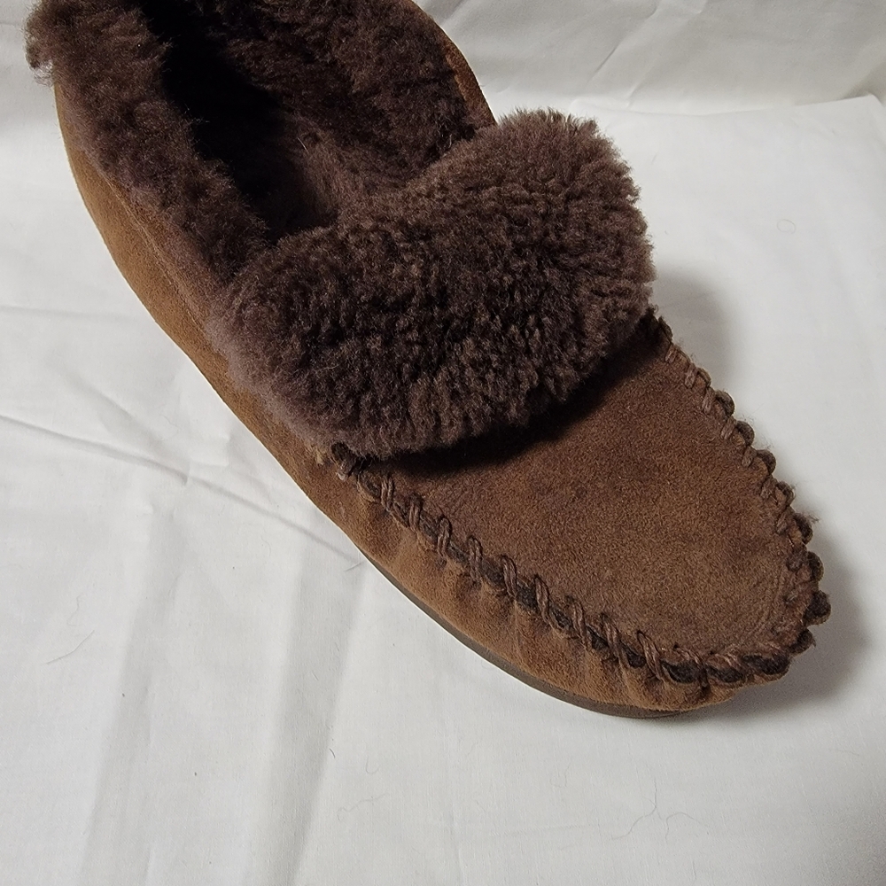 Left slipper ONLY- Mens L L Bean size 11 Medium